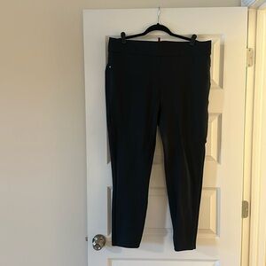 Spanx Ponte Ankle Length Leggings in Black